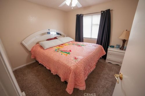 2869 La Vida Dr, Lancaster CA  93535-5873 exterior