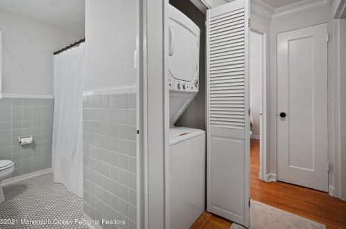 105 Manor Dr, Tinton Falls NJ  07701-2463 exterior