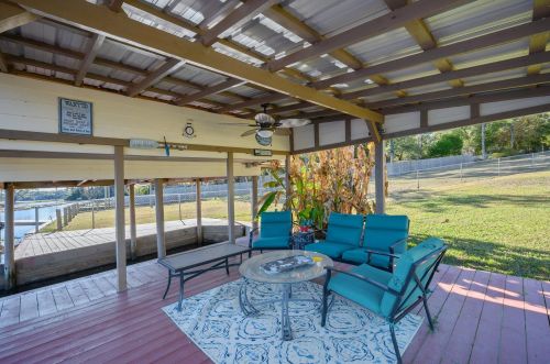 883 Squirrel Rd, Defuniak Springs FL  32433-7686 exterior
