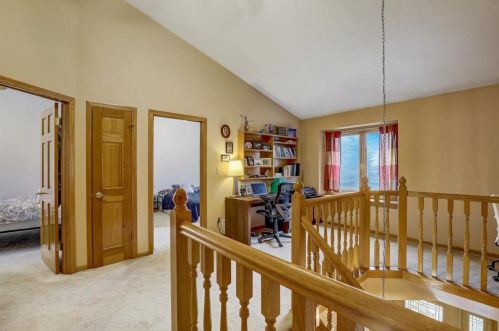 2234 Glenbrook Ln, Thiensville WI  53092-3116 exterior