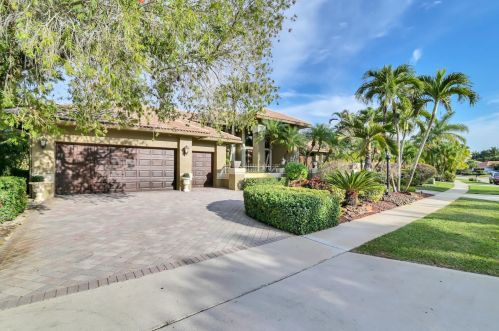 10599 Stonebridge Blvd, Boca Raton, FL 33498-2002