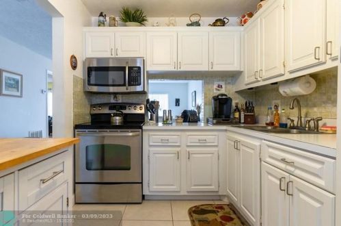 329 Lake Dora Dr, West Palm Beach, FL 33411-2373