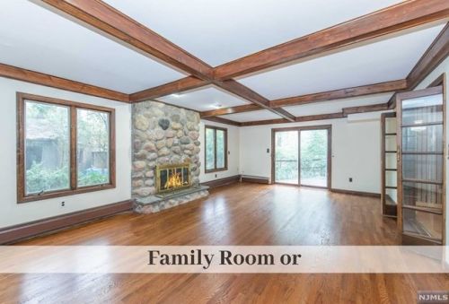 170 Lowell Rd, Ridgewood NJ  07452-1234 exterior