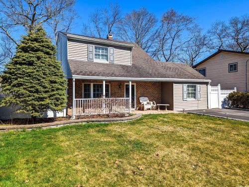 4927 Expressway Dr, Hauppauge, NY 11779-5555