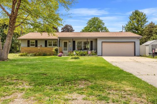 5321 La Salle Dr, Waukesha, WI 53151-8273