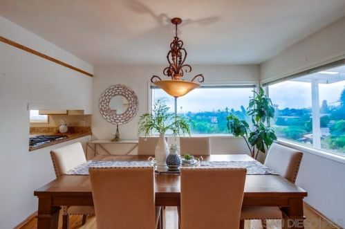1527 Loring St, San Diego CA  92109-1765 exterior