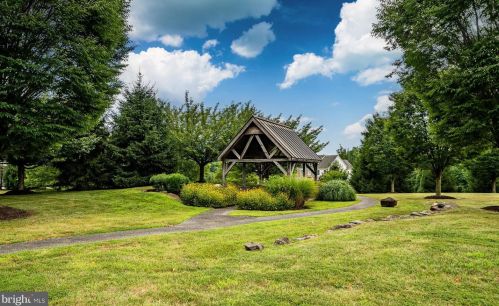 1005 Brick House Farm Ln, Newtown Square PA 19073-2780 exterior