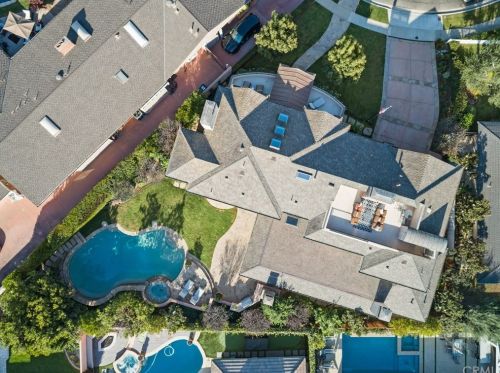 1921 Windward Ln, Newport Beach CA  92660-3816 exterior