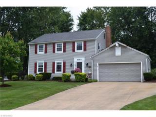 1609 Callander Dr, Hudson, OH 44236-3835