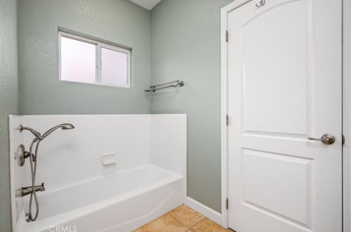 28 Fresno St, Lake Nacimiento CA  93446-2014 exterior