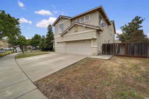1952 Gentle Creek Dr, Fairfield, CA 94534-6700
