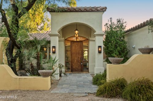 6925 Cheney Dr, Scottsdale, AZ 85253-3582