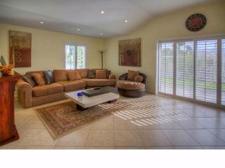 1557 Spyglass Plz, Palm Springs CA  92264-3830 exterior