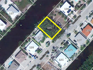 124 Venetian Way, Plantation Key FL  33036-3320 exterior