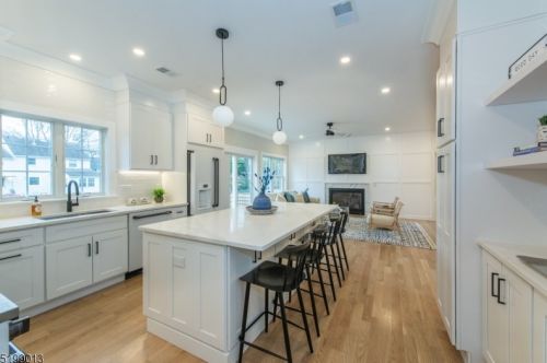 84 Elmwood Ave, Chatham Township NJ  07928-2628 exterior