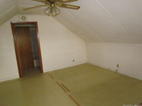 32 Denison Ave, Groton CT  06340-4415 exterior