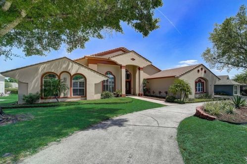 911 Golf Valley Dr, Apopka, FL 32712-4074