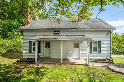 1584 Morey Rd, Fredericktown, PA 15333-2237