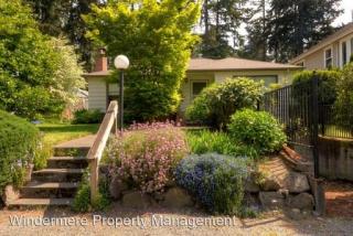 13032 4th Ave, Seattle WA  98177-4209 exterior