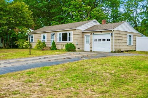 18 Wellington Ave, Dover, NH 03820-2002