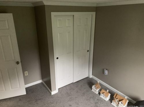 8 Cypress Rd, Uncasville CT  06382-1420 exterior