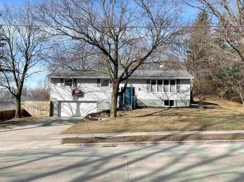 2431 Deckner Ave, Green Bay, WI 54302-4410