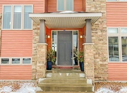 834 4th Ave, Melrose, MN 56352-1089