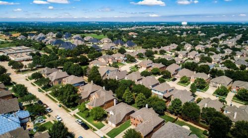 3604 Leanne Dr, Lewisville TX  75022-0962 exterior