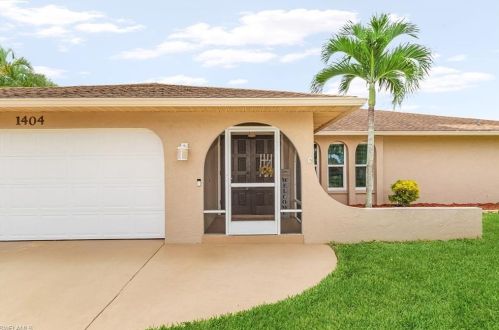 1404 21st St, Cape Coral, FL 33990-4600
