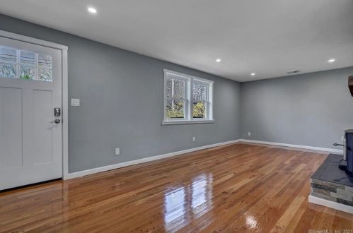 86 Woodland Dr, Northford CT  06472-1210 exterior