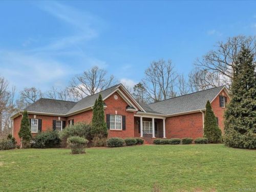 2263 Parkers Hill Dr, Dabneys, VA 23102-2244