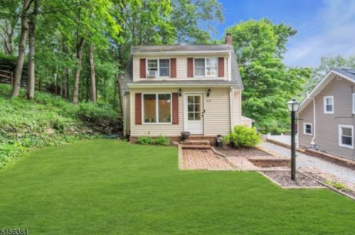 24 Cregar Ave, High Bridge, NJ 08829-1402