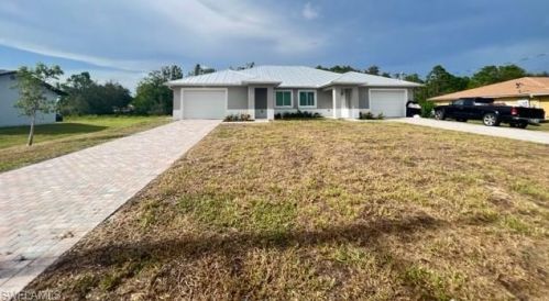 4414 Douglas Ln, Lehigh Acres FL  33973-2028 exterior