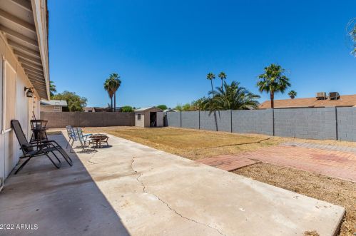 3068 89 Dr, Phoenix AZ 85037-1171 exterior