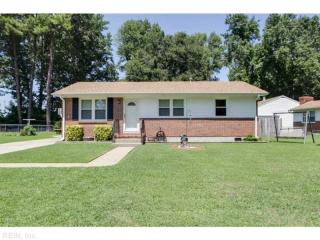 606 Brunswick Rd, Portsmouth, VA 23701-2223