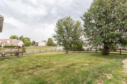 9070 Braxton Dr, Hamilton, KY 41091-7624