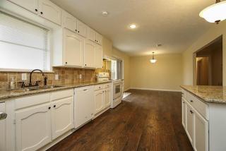 2304 Bayou Dr, League City TX  77573-2752 exterior