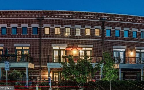 12146 Chancery Sta Cir, Herndon VA 20190-5801 exterior