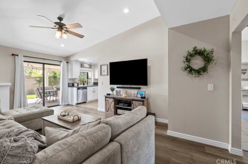 1132 Plymouth St, Glendora CA  91740-6142 exterior