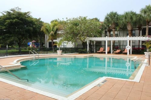 2142 Arbour Walk Cir, Naples FL  34109-6852 exterior