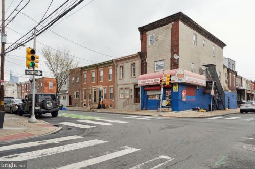 1265 22nd St, Philadelphia, PA 19146-4346