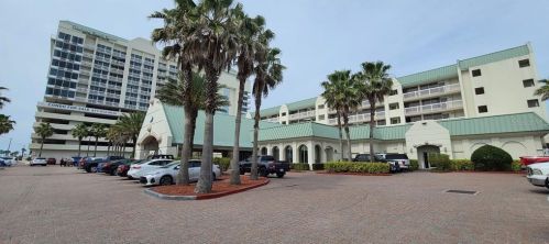 2700 Atlantic Ave, Daytona Beach FL  32118-5702 exterior