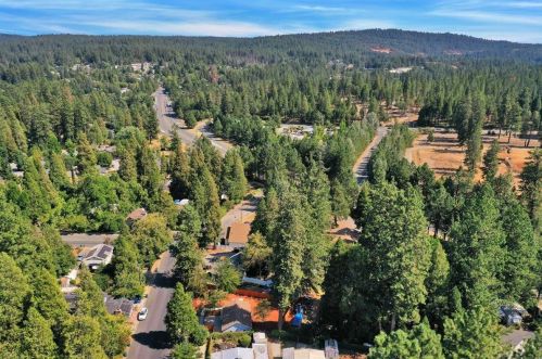 516 Packard Dr, Grass Valley CA  95945-7023 exterior