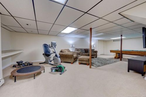 58 Quail Hollow Dr, Southington CT  06489-1616 exterior