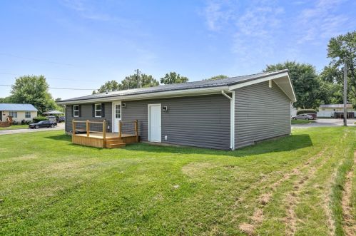 432 Thorne Ave, Wilmington OH  45177-1222 exterior