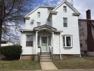 32 Vaughn St, Wilkes Barre, PA 18704-4818