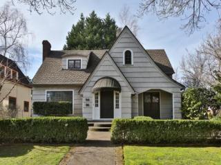 2425 30th Ave, Portland OR  97212-4923 exterior
