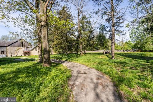 1704 Dreshertown Rd, Dresher PA  19025-1303 exterior