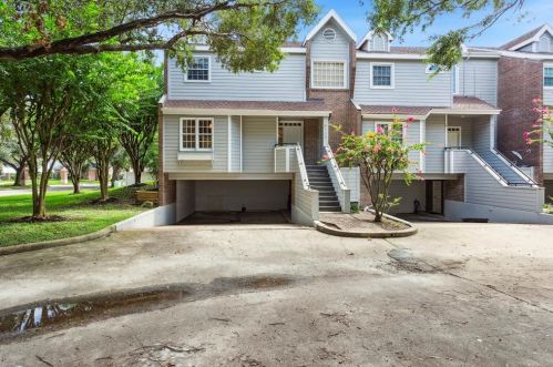 1723 Enterprise Ave, League City, TX 77573-2907