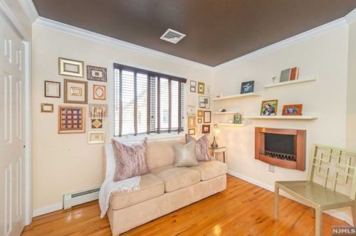 122 Woodside Ave, Ridgewood NJ 07450-5028 exterior